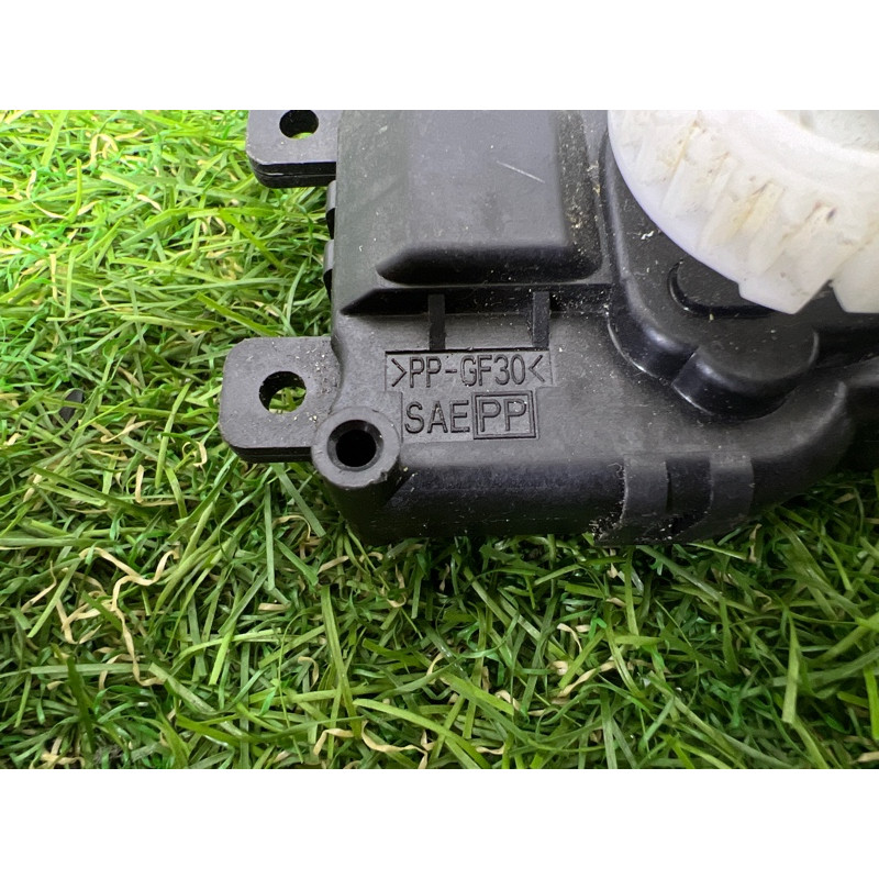 Привод заслонки отопителя (отопление и кондиционирование) Mazda CX-9 TC aa1138004040
