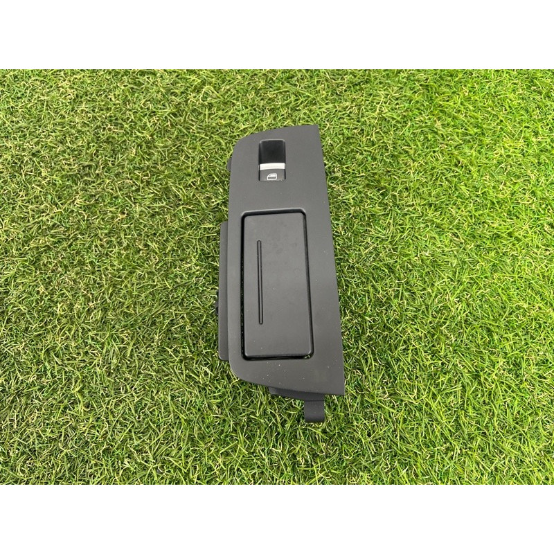 Пепельница (салон) AUDI Q7 4L 2011 3.0 CATA 4L0959522A6PS