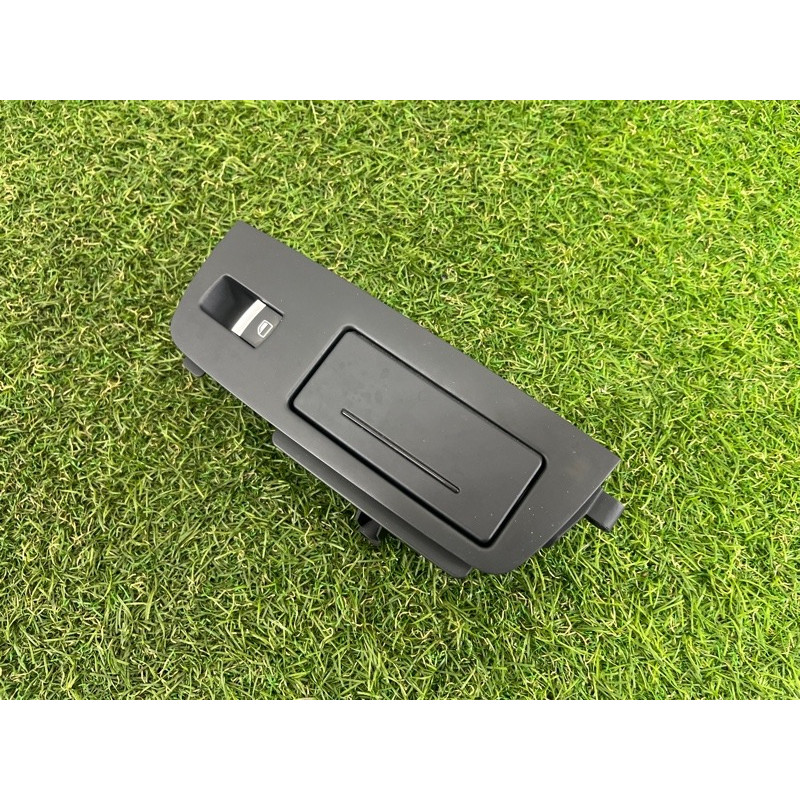 Пепельница (салон) AUDI Q7 4L 2011 3.0 CATA 4L0959522A6PS