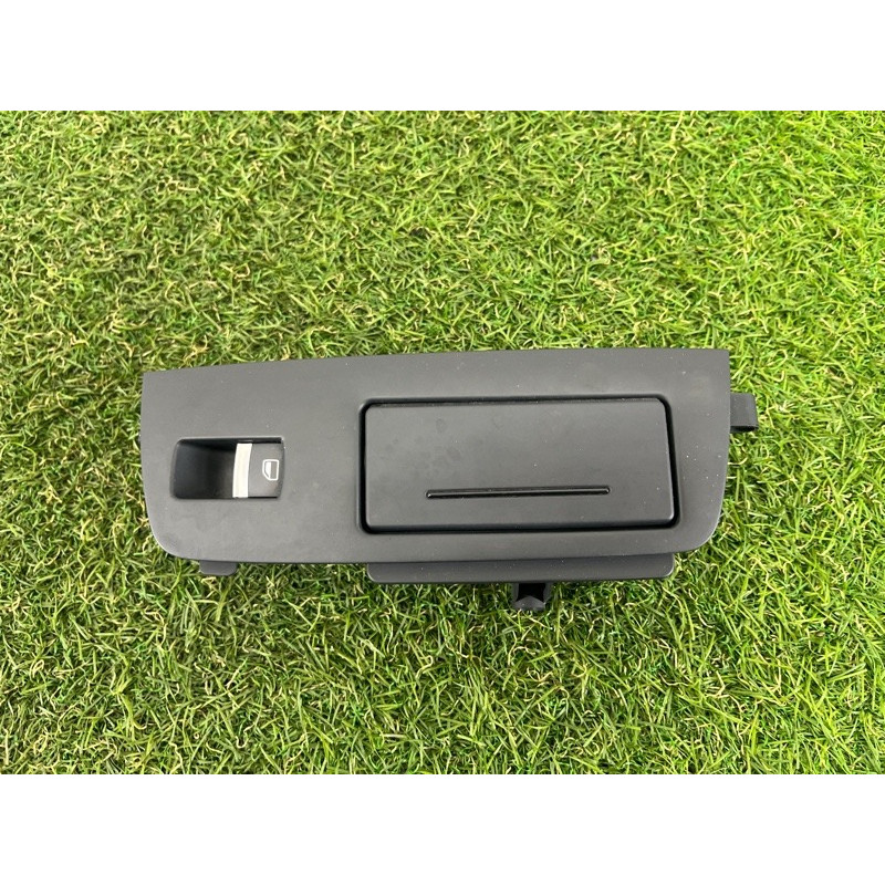 Пепельница (салон) AUDI Q7 4L 2011 3.0 CATA 4L0959522A6PS