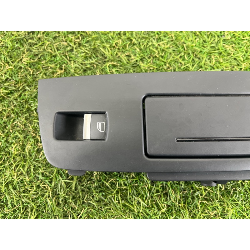 Пепельница (салон) AUDI Q7 4L 2011 3.0 CATA 4L0959522A6PS