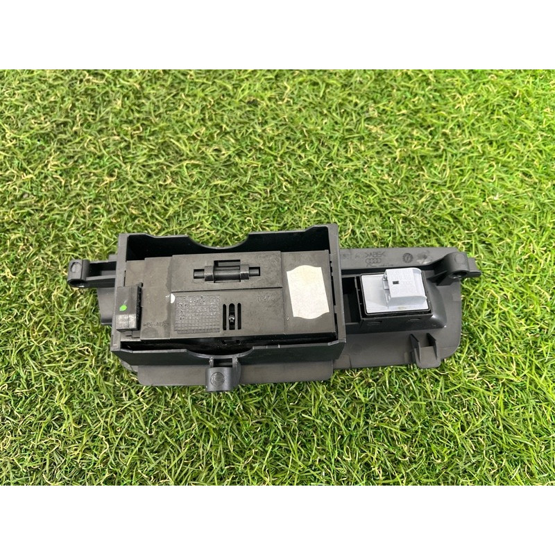 Пепельница (салон) AUDI Q7 4L 2011 3.0 CATA 4L0959522A6PS