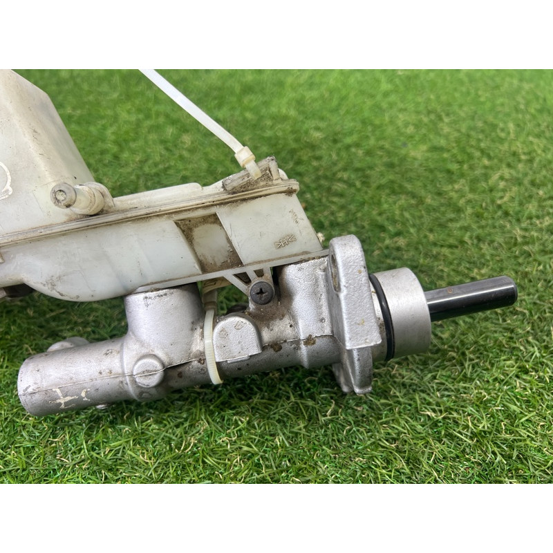 Главный тормозной цилиндр (тормозная система) Mazda 6 GG 2004 2.0 RF5