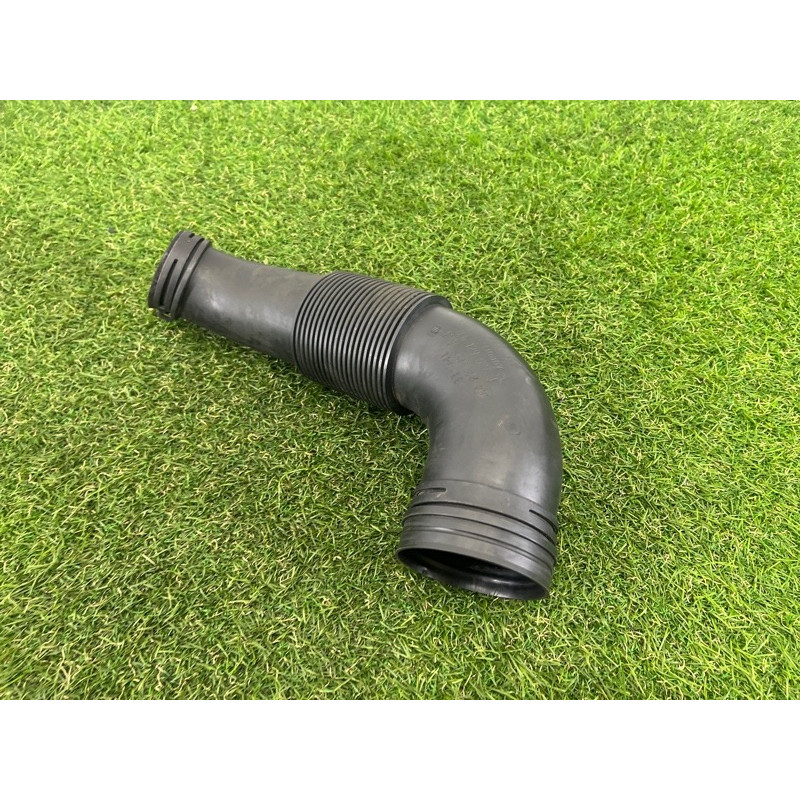 Патрубок повітряного фільтра (подача палива) AUDI Q7 4L 2011 3.0 CATA 7L6129627J