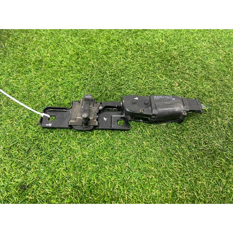 Ответная часть замка багажника (кузов и элементы) AUDI A8 D4 2011 4,2 4H0827383A