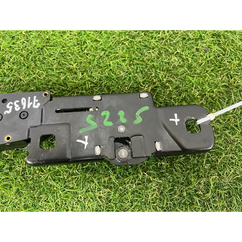 Ответная часть замка багажника (кузов и элементы) AUDI A8 D4 2011 4,2 4H0827383A