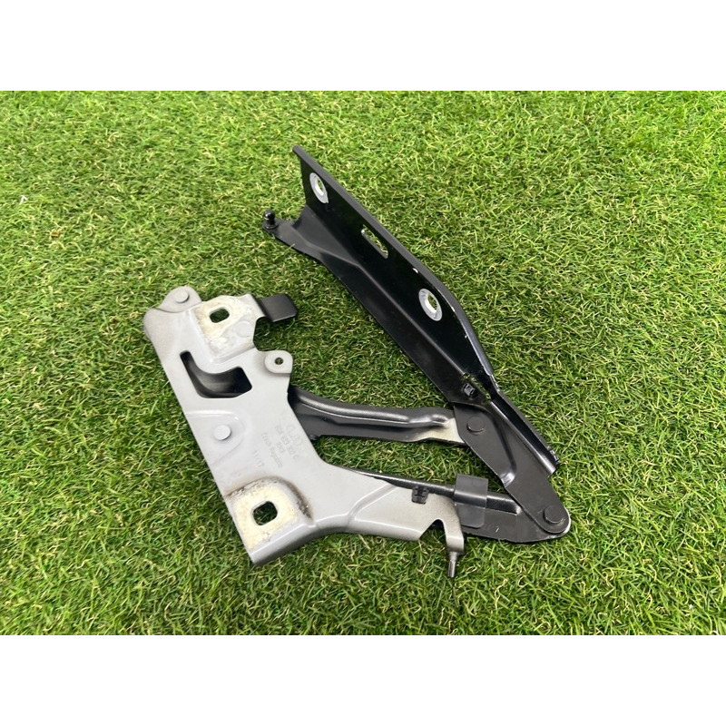 Петля капота (кузов и элементы) AUDI SQ5 FY 2018 3.0 CWGD 80A823302C