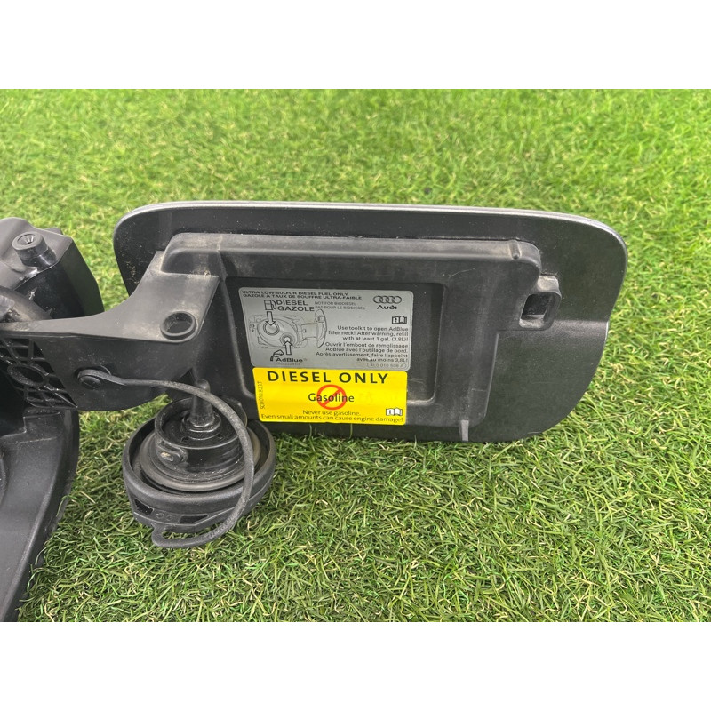 Кришка паливного бака (кузов і елементи) AUDI Q7 4L 2011 3.0 CATA 4L0809999A