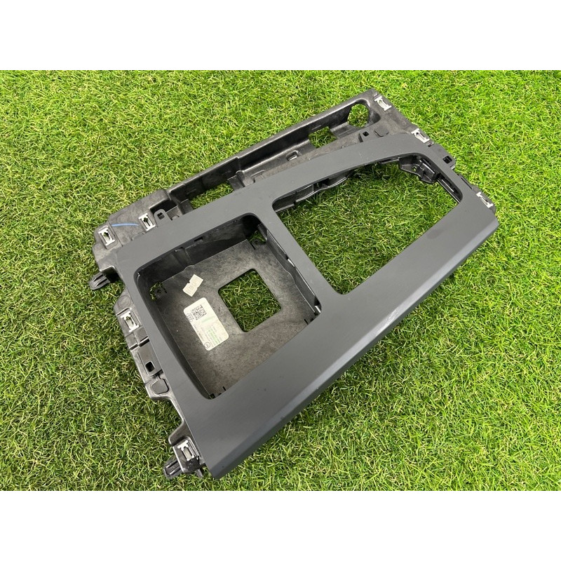 Накладка центральной консоли (салон) AUDI SQ5 FY 2018 3.0 CWGD 80B864241C6PS