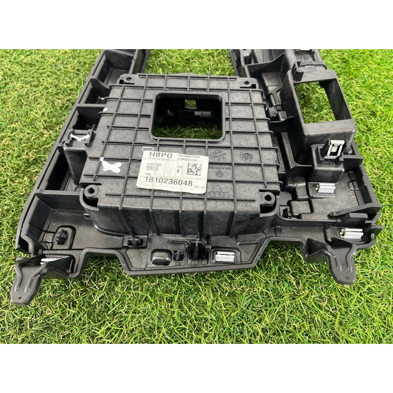 Накладка центральной консоли (салон) AUDI SQ5 FY 2018 3.0 CWGD 80B864241C6PS