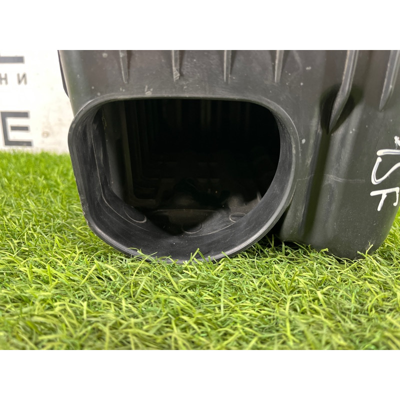 Корпус воздушного фильтра (впускная система) Hyundai Santa Fe CM 2009 2.2 CRDI 281122B200