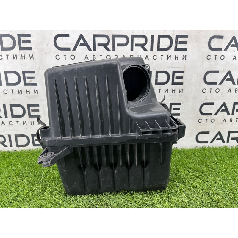 Корпус воздушного фильтра (впускная система) Hyundai Santa Fe CM 2009 2.2 CRDI 281122B200