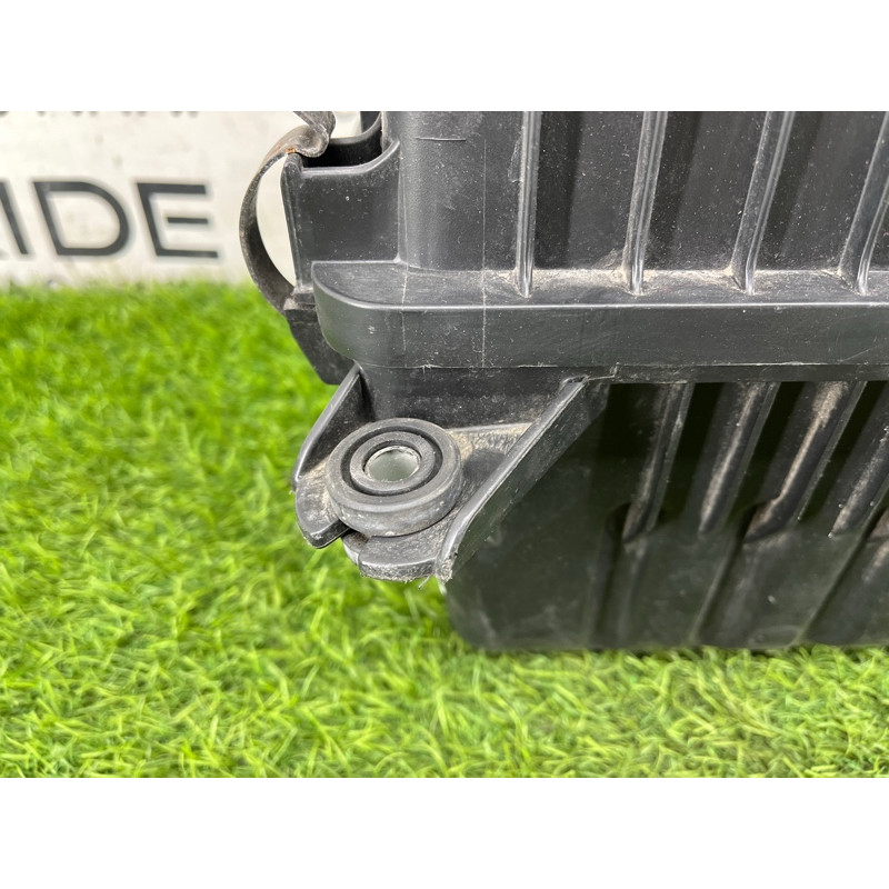 Корпус воздушного фильтра (впускная система) Hyundai Santa Fe CM 2009 2.2 CRDI 281122B200