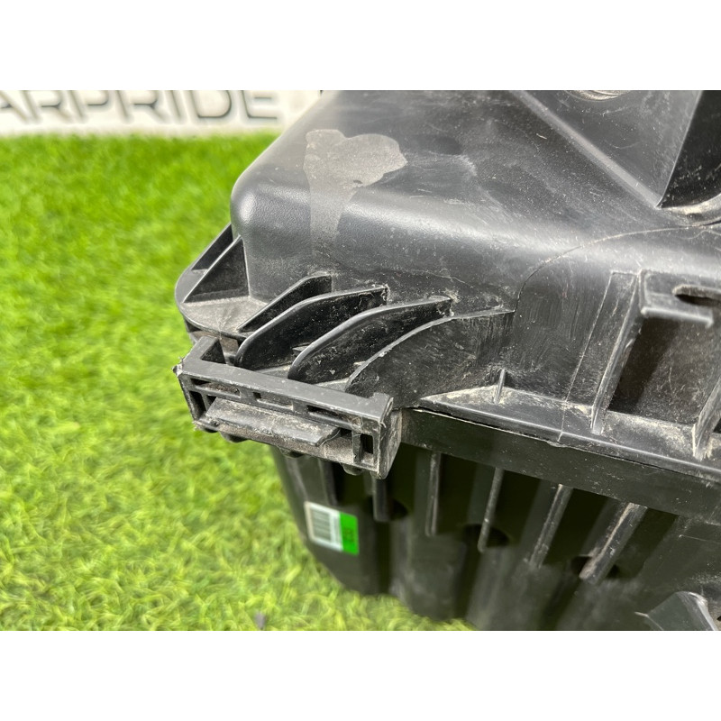 Корпус воздушного фильтра (впускная система) Hyundai Santa Fe CM 2009 2.2 CRDI 281122B200