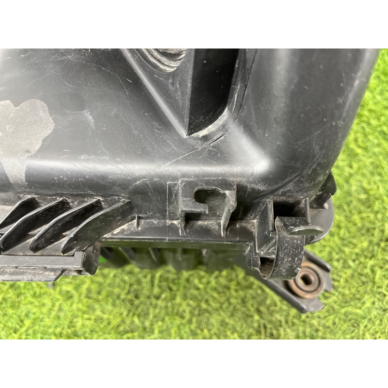 Корпус воздушного фильтра (впускная система) Hyundai Santa Fe CM 2009 2.2 CRDI 281122B200