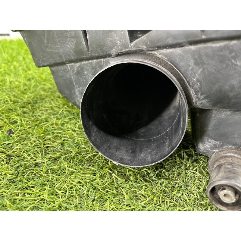 Корпус воздушного фильтра (впускная система) Opel SIGNUM 1 2006 2.2 YH 9177264