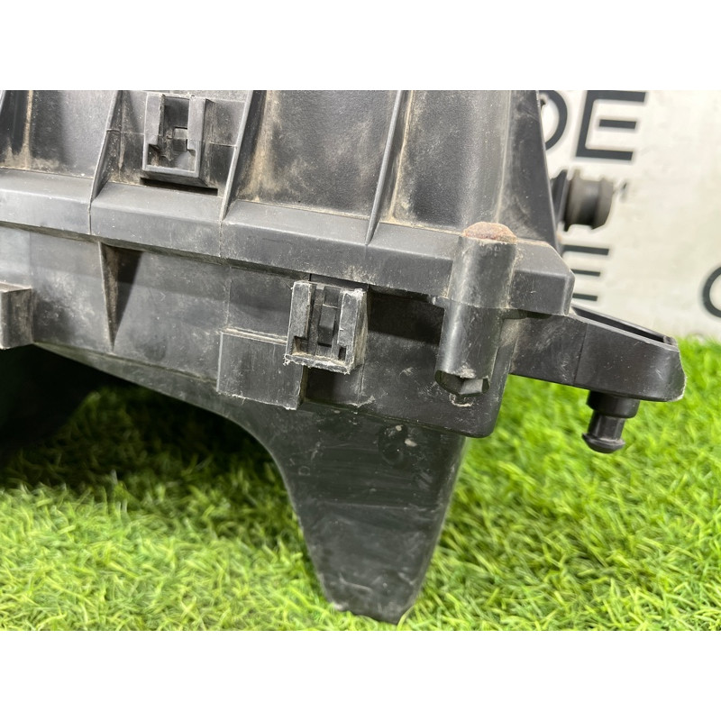 Корпус воздушного фильтра (впускная система) Opel SIGNUM 1 2006 2.2 YH 9177264