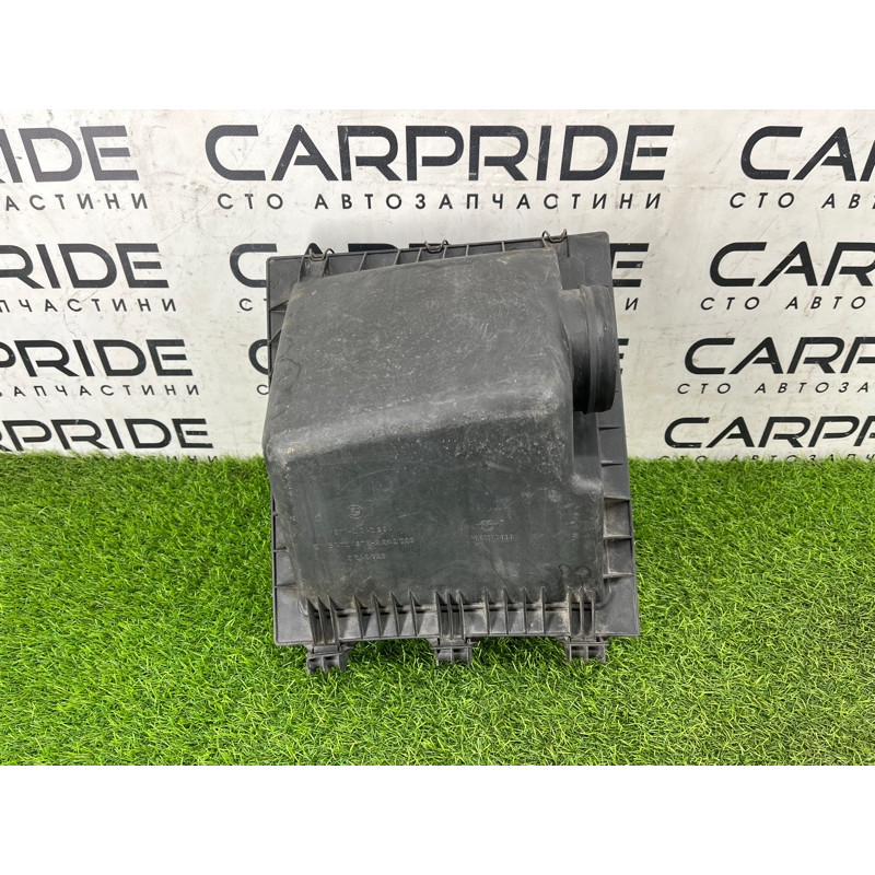 Корпус воздушного фильтра (впускная система) BMW 5-series E34 13712242304