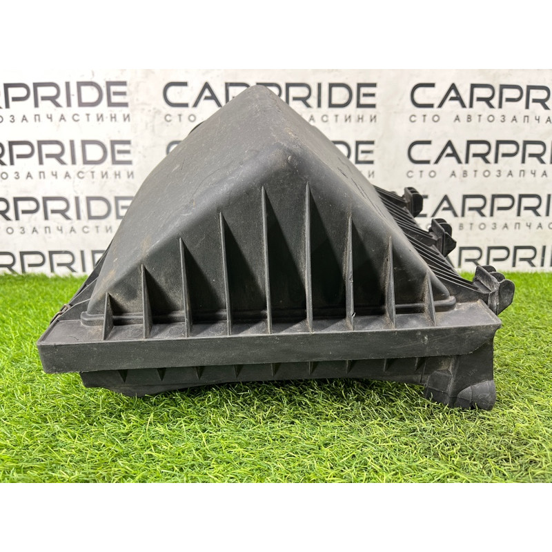 Корпус воздушного фильтра (впускная система) BMW 5-series E34 13712242304