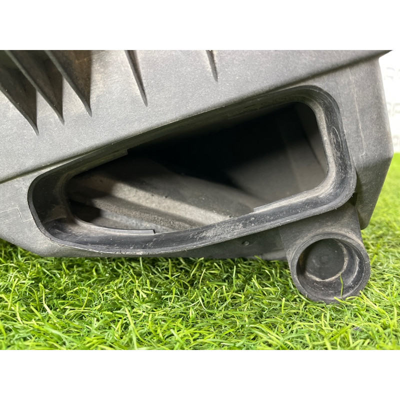 Корпус воздушного фильтра (впускная система) BMW 5-series E34 13712242304