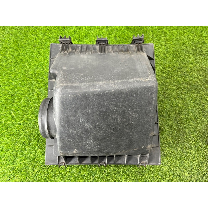 Корпус воздушного фильтра (впускная система) BMW 5-series E34 13712242304