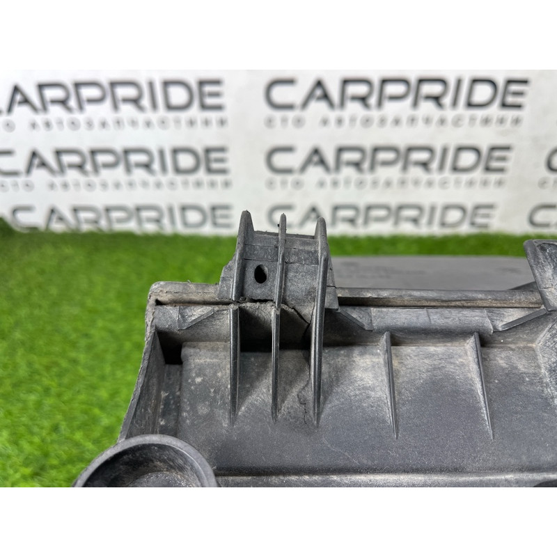 Корпус воздушного фильтра (впускная система) BMW 5-series E34 13712242304