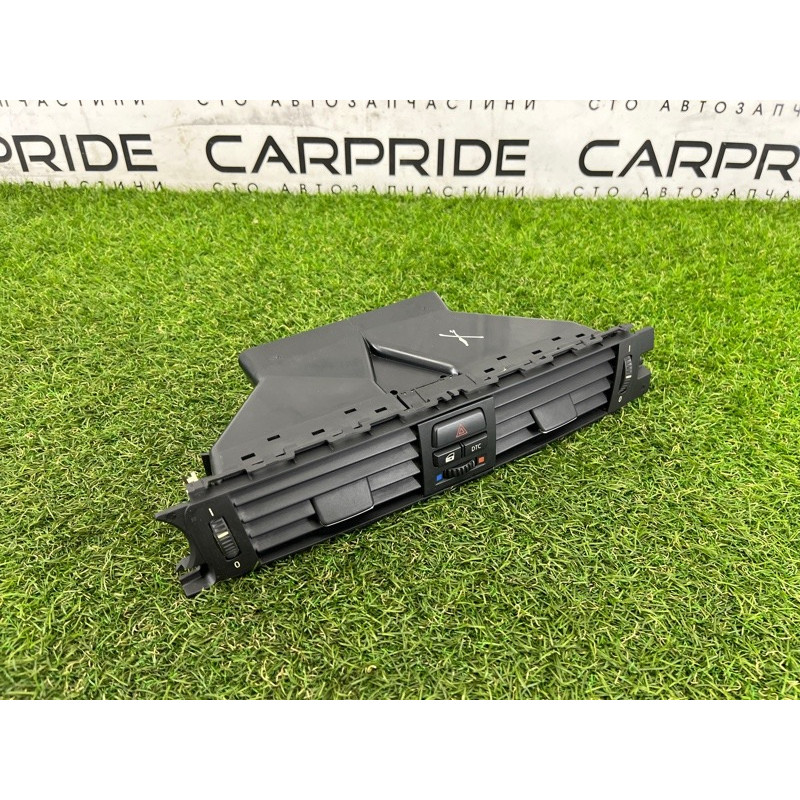 Центральний дефлектор салону (салон) BMW 3-series E93 2008 3.0 N54 64229130463