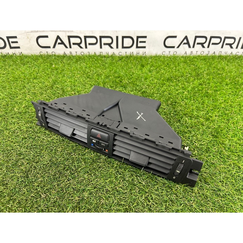 Центральний дефлектор салону (салон) BMW 3-series E93 2008 3.0 N54 64229130463