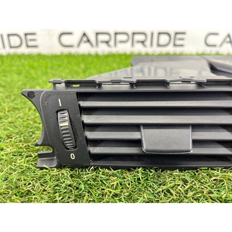 Центральний дефлектор салону (салон) BMW 3-series E93 2008 3.0 N54 64229130463