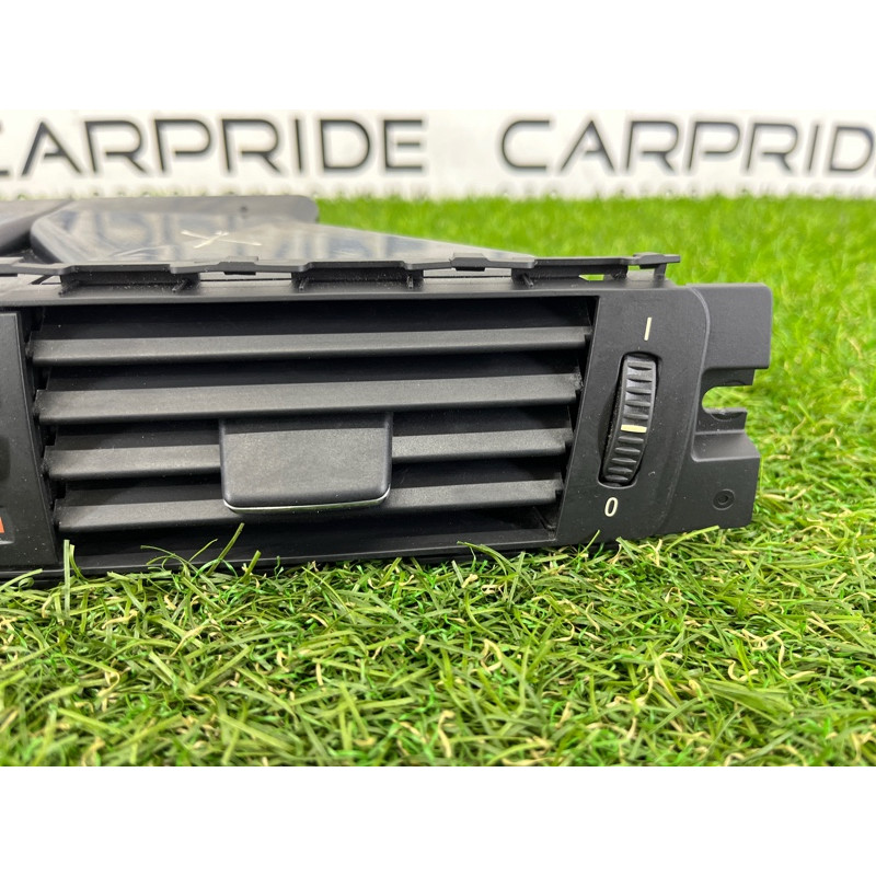 Центральний дефлектор салону (салон) BMW 3-series E93 2008 3.0 N54 64229130463