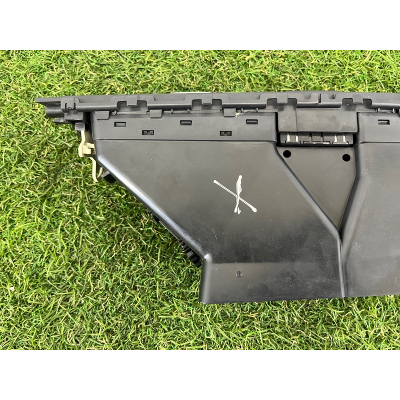 Центральний дефлектор салону (салон) BMW 3-series E93 2008 3.0 N54 64229130463