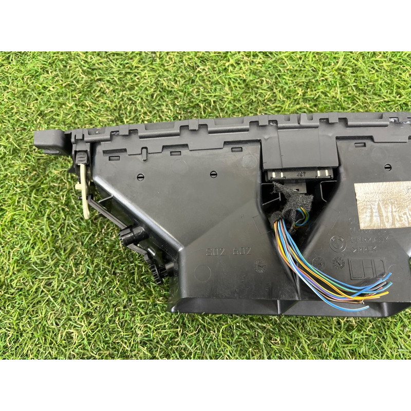 Центральний дефлектор салону (салон) BMW 3-series E93 2008 3.0 N54 64229130463