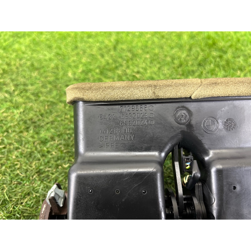 Декоративная накладка центральной консоли (салон) BMW 3-series E93 2008 3.0 N54 51166960678