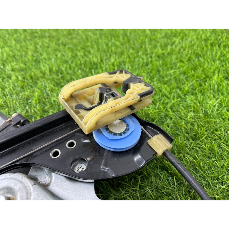 Механизм стеклоподъемника с мотором (кузов и элементы) Opel Insignia A 2010 2.0 DTH 965872102