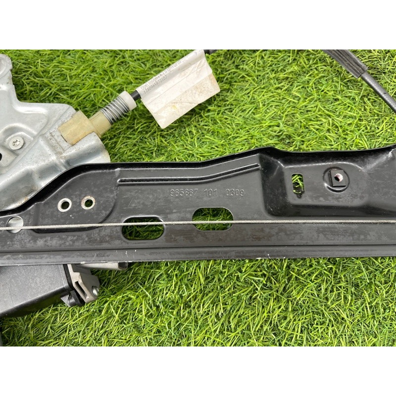 Механизм стеклоподъемника с мотором (кузов и элементы) Opel Insignia A 2010 2.0 DTH 965872102