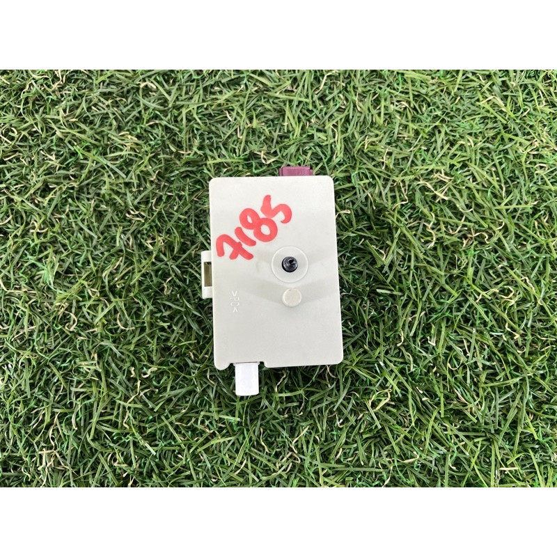 Усилитель антенны (электрика) BMW 3-series E93 2008 3.0 N54 65206968650