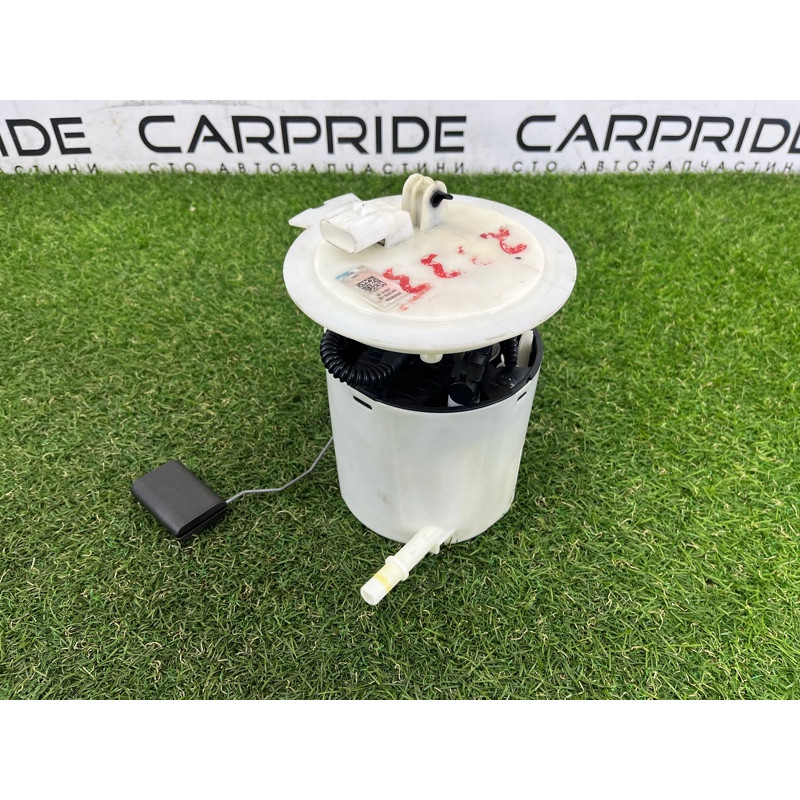 Топливный насос (топливная система) Jeep Grand Cherokee WK2 2017 68304617AA