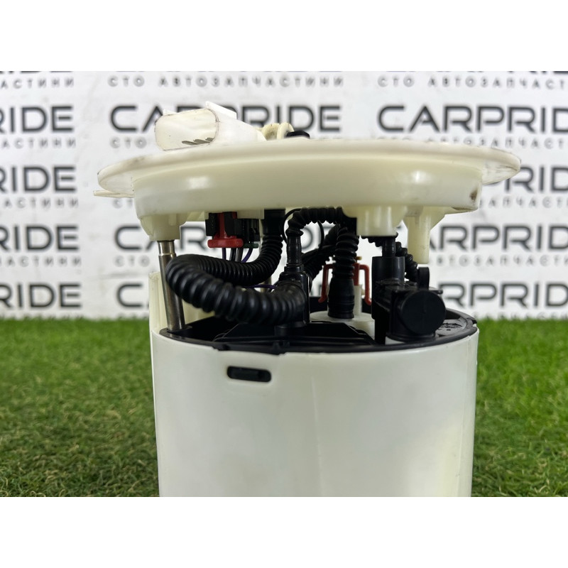 Топливный насос (топливная система) Jeep Grand Cherokee WK2 2017 68304617AA