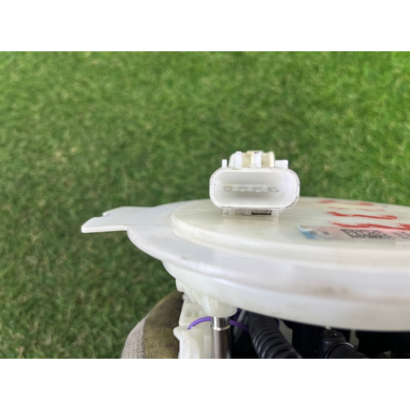 Топливный насос (топливная система) Jeep Grand Cherokee WK2 2017 68304617AA