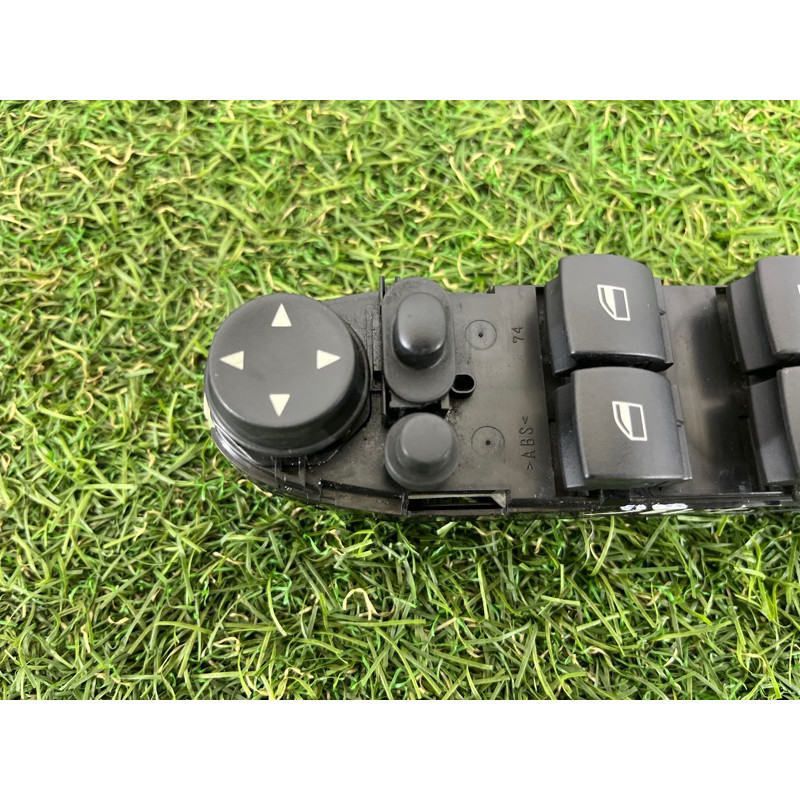 Блок кнопок склопідйомників (електрика / кнопки) BMW 3-series E93 2008 3.0 N54 61319217365