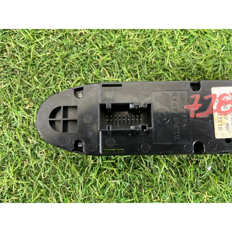 Блок кнопок склопідйомників (електрика / кнопки) BMW 3-series E93 2008 3.0 N54 61319217365