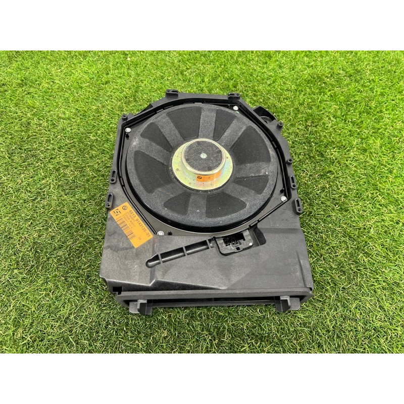 Сабвуфер (електрика) BMW 3-series E93 2008 3.0 N54 65139143135