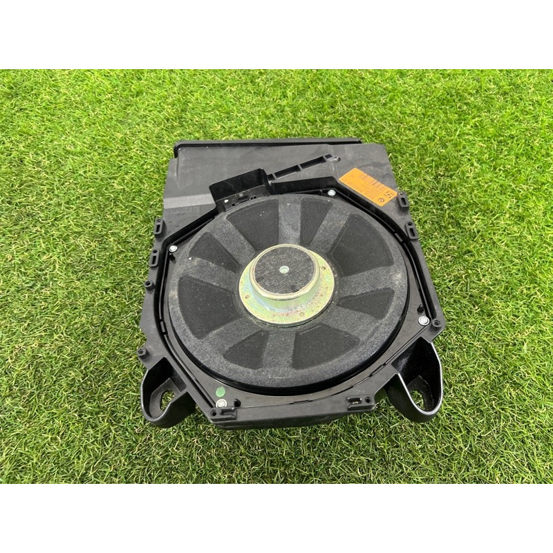 Сабвуфер (електрика) BMW 3-series E93 2008 3.0 N54 65139143135