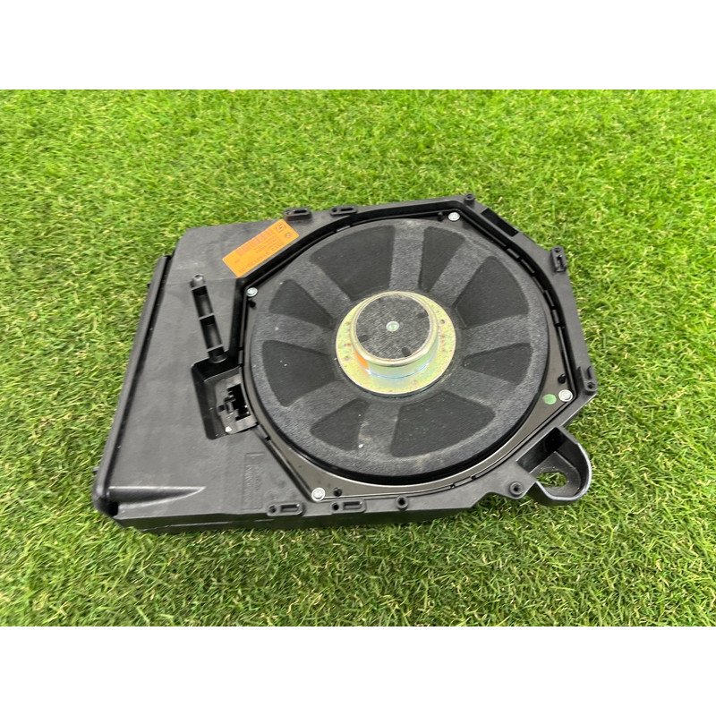 Сабвуфер (електрика) BMW 3-series E93 2008 3.0 N54 65139143135