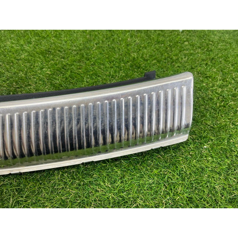 Накладка замка крышки багажника (салон) AUDI SQ5 FY 2018 3.0 CWGD 80A864483E4PK