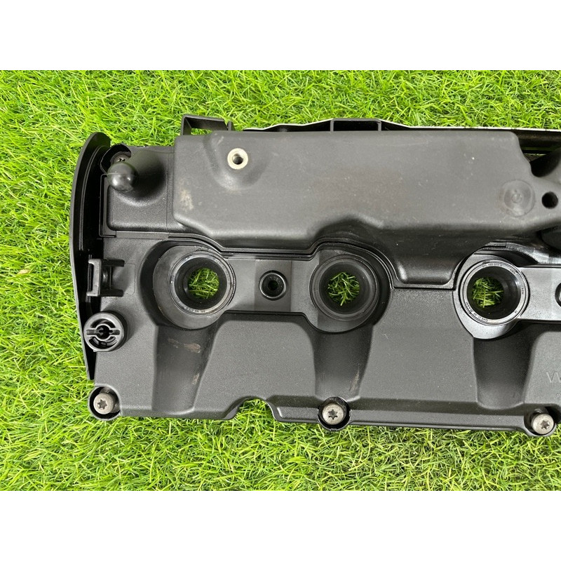 Крышка клапанов (двигатель и элементы) Volkswagen Passat B8 2016 2.0 tdi 03L103469S