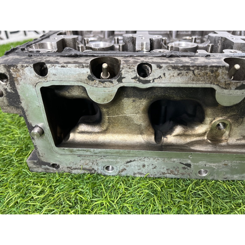 Головка блока цилиндров (двигатель и элементы) Volkswagen Passat B8 2016 2.0 tdi 04L103373E