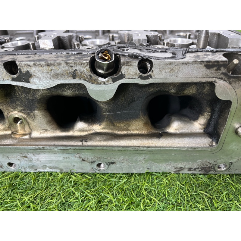 Головка блока цилиндров (двигатель и элементы) Volkswagen Passat B8 2016 2.0 tdi 04L103373E