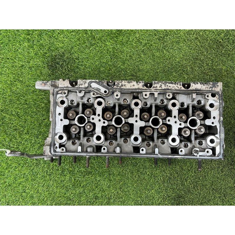 Головка блока цилиндров (двигатель и элементы) Volkswagen Passat B8 2016 2.0 tdi 04L103373E