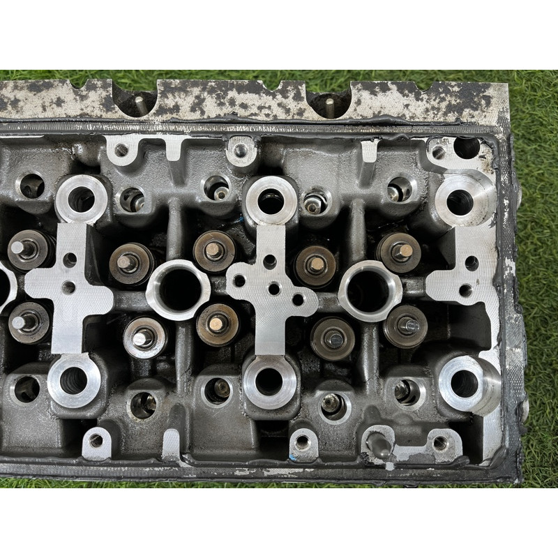 Головка блока цилиндров (двигатель и элементы) Volkswagen Passat B8 2016 2.0 tdi 04L103373E